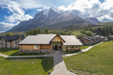 Chile-Patagonia / Torres del Paine-W Circuit - Hotel based